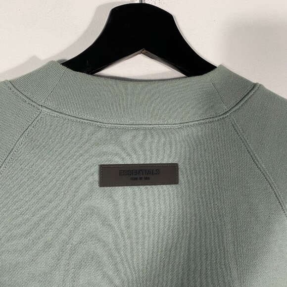 Fear of God Essentials Oversized Crewneck Sycamore mens size XS - Picture 9 of 9